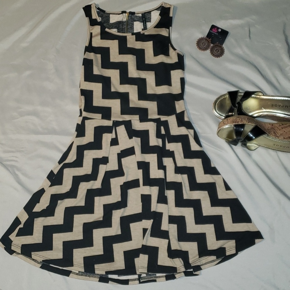 Juniors dress